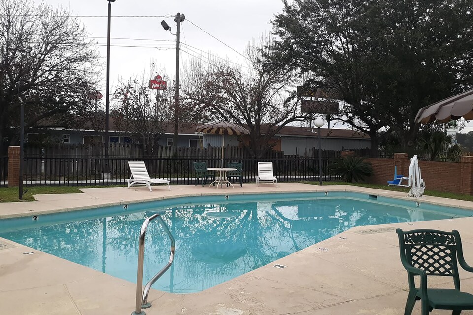 Hotel Valdosta GA - University , C31601-2, Valdosta GA