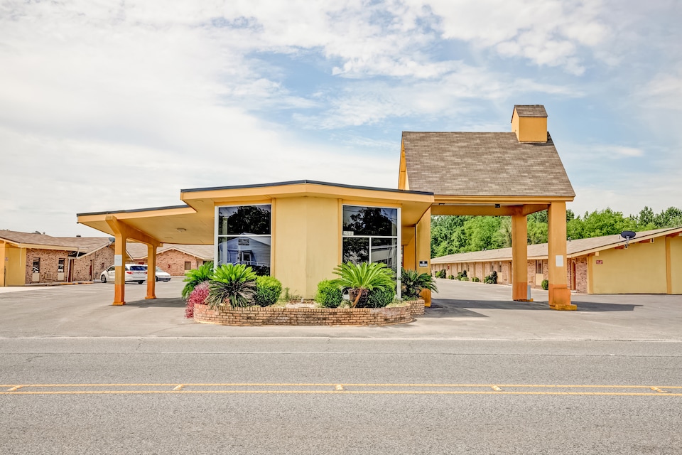 OYO Hotel Lake Charles LA I-10, C70615, Lake-Charles