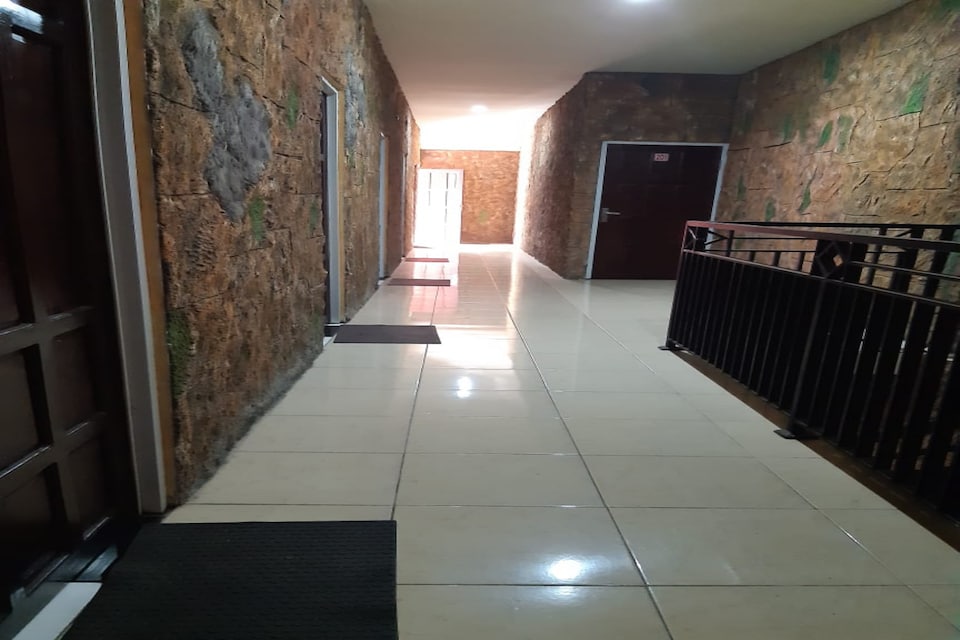 SPOT ON 3008 Boshe Residence, Gondowido, Ponorogo