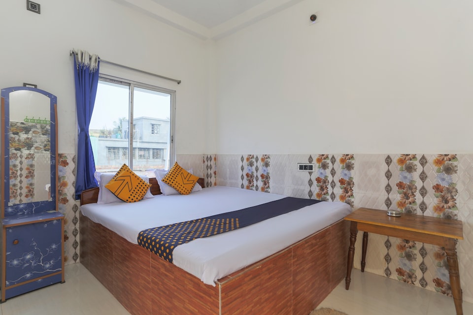 SPOT 70512 Hotel Tarutat SPOT Tajpur  Book    1014 OYO