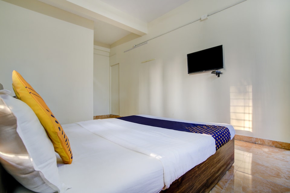 SPOT ON Ns Lodge, Kaloor Kochi, Kochi