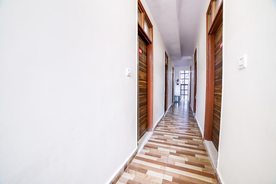 OYO 25416 Hotel Dwarka Inn, Airport-Dwarka Delhi, Delhi