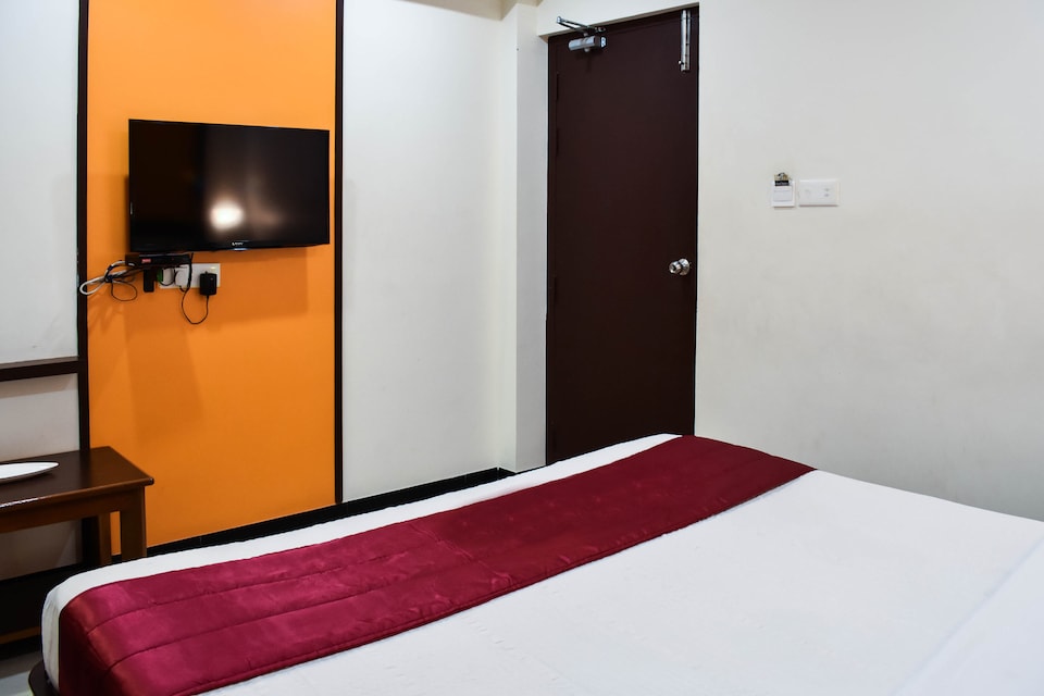 OYO 5834 Hotel Sabarees Residency, Madurai City Centre, Madurai