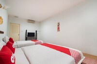 OYO 703 Koh Chang Riverside Resort