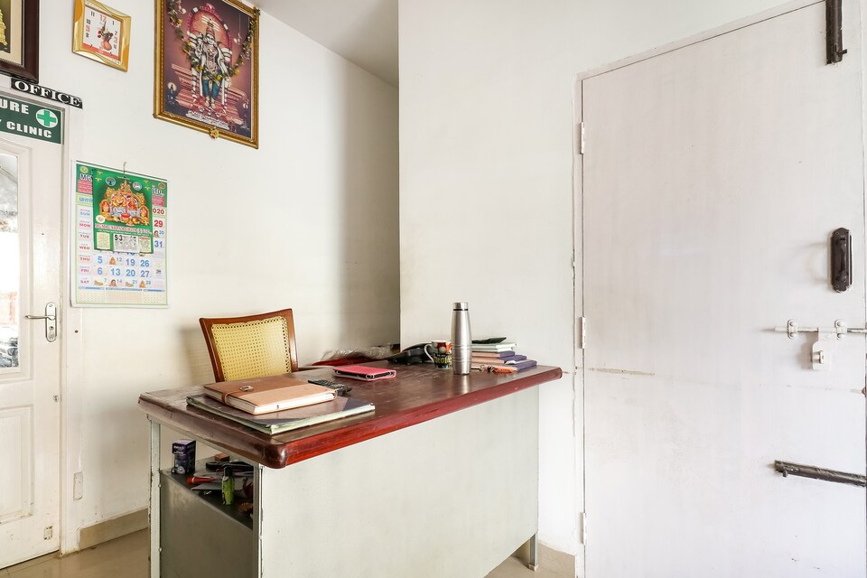 Hotel O Rj Tower, Meenakshi Amman Temple, Madurai