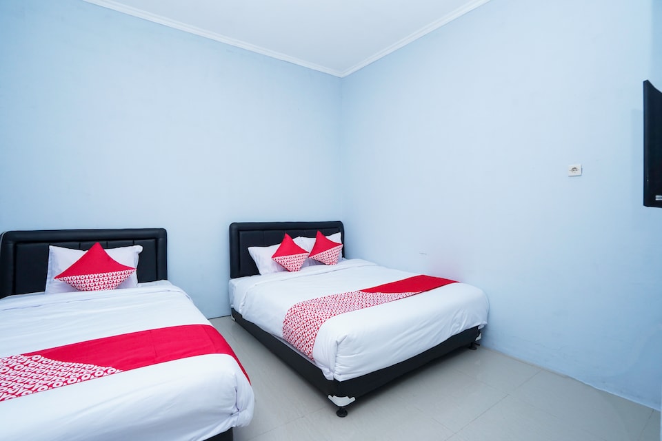 OYO 3033 Pandawa Residence Syariah, Gresik, Gresik