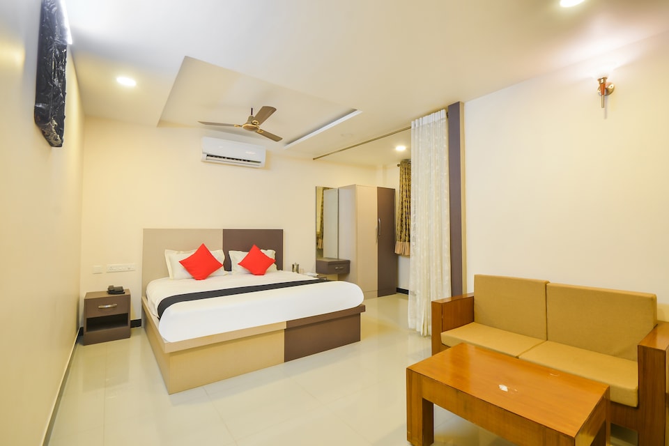 Capital O 70581 Cm Tower, Pollachi City II, Pollachi