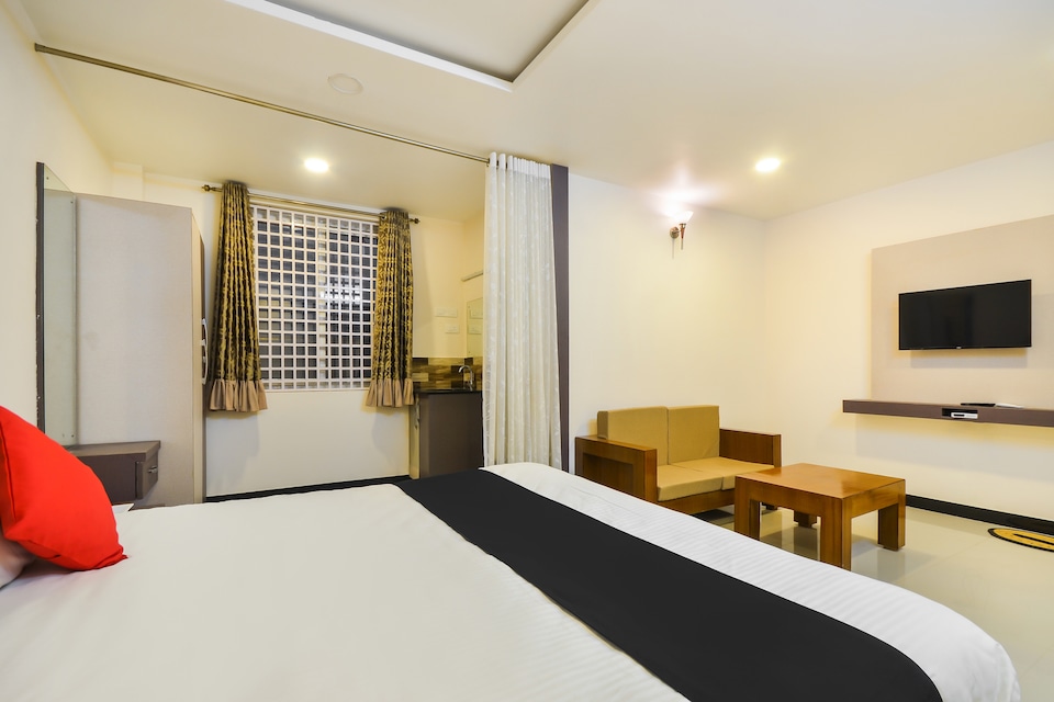 Capital O 70581 Cm Tower, Pollachi City II, Pollachi