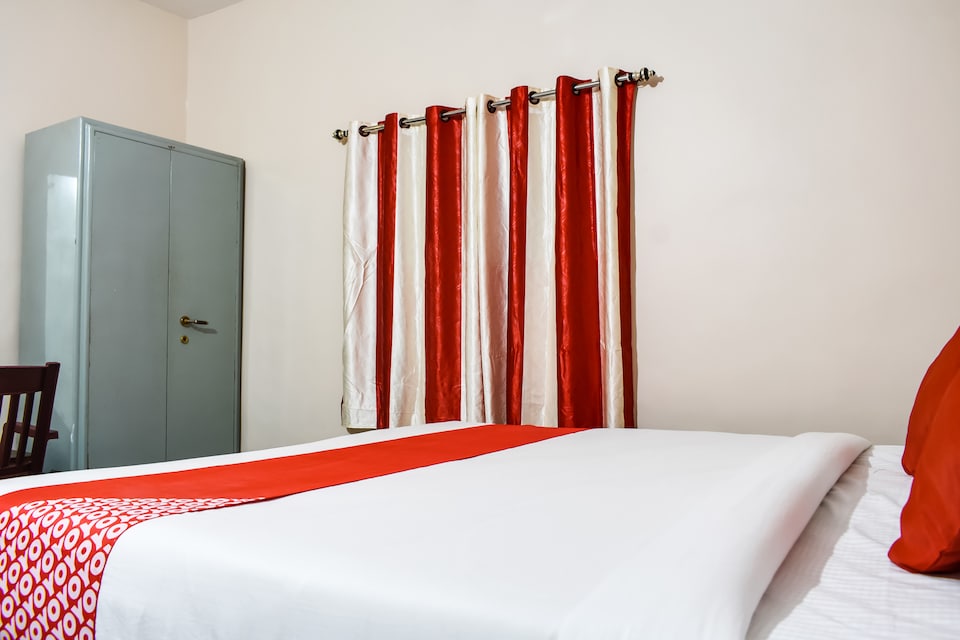 OYO Laxmi Niwas, Chandrasekharpur, Bhubaneswar