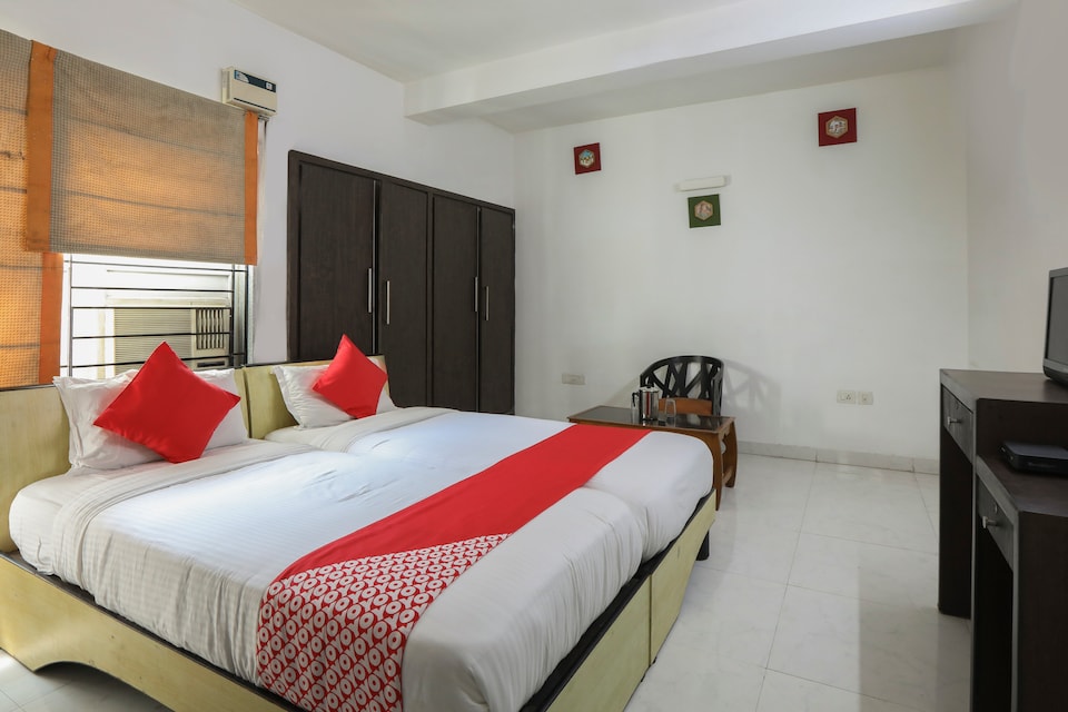 OYO 70587 Bharat International , Sholinganallur, Chennai