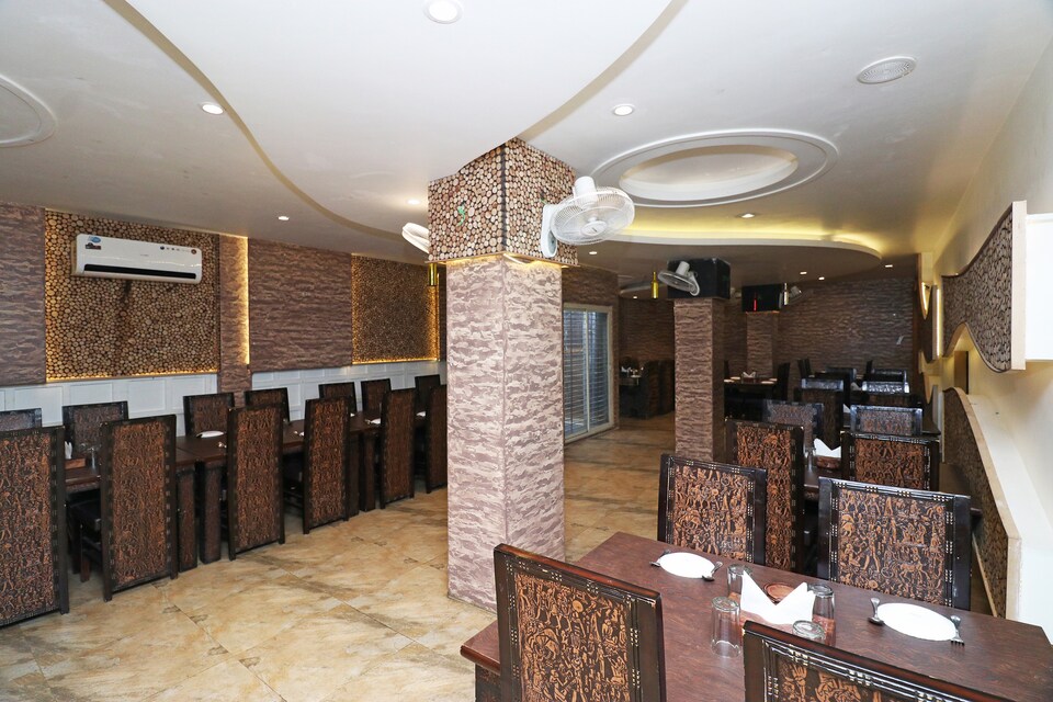 Capital O 5843 Hotel Yash Inn, Mirzapur, Mirzapur