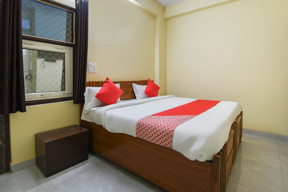 OYO 70597 Hotel Bjs Residency, Greater Noida, Noida
