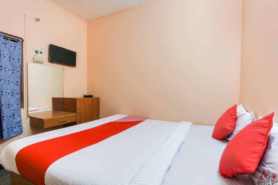 OYO 70599 Kk Lodge, Porur Chennai, Chennai