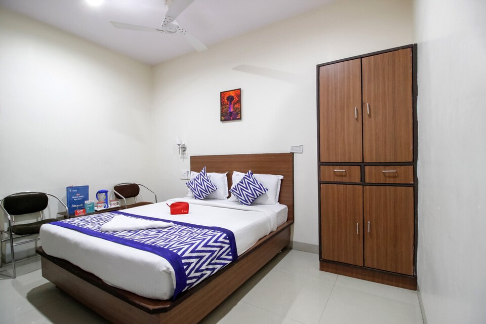 OYO Rooms 065 Abids Big Bazaar, Abids-Nampally, Hyderabad