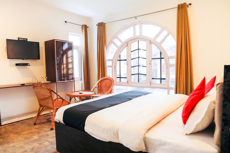 Capital O 70603 Sidson Royale, Dalgate Srinagar, Srinagar