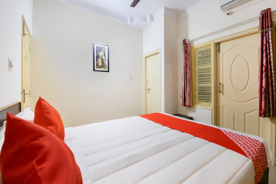OYO 70616 Falcon Suites, Electronic City Phase 1 Bangalore, बैंगलोर