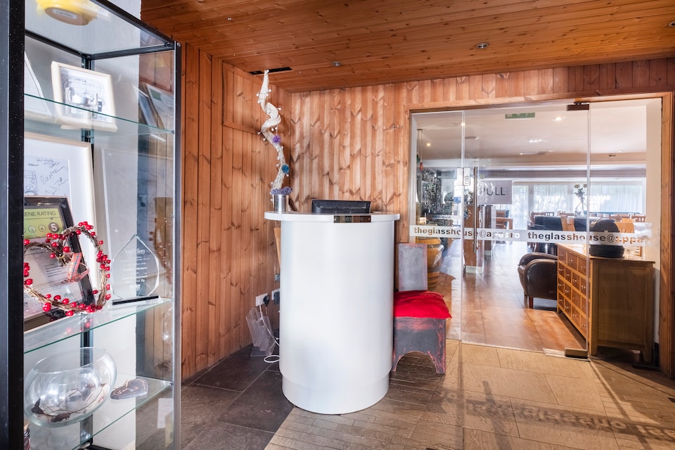 OYO Apparo, Draperstown, Draperstown