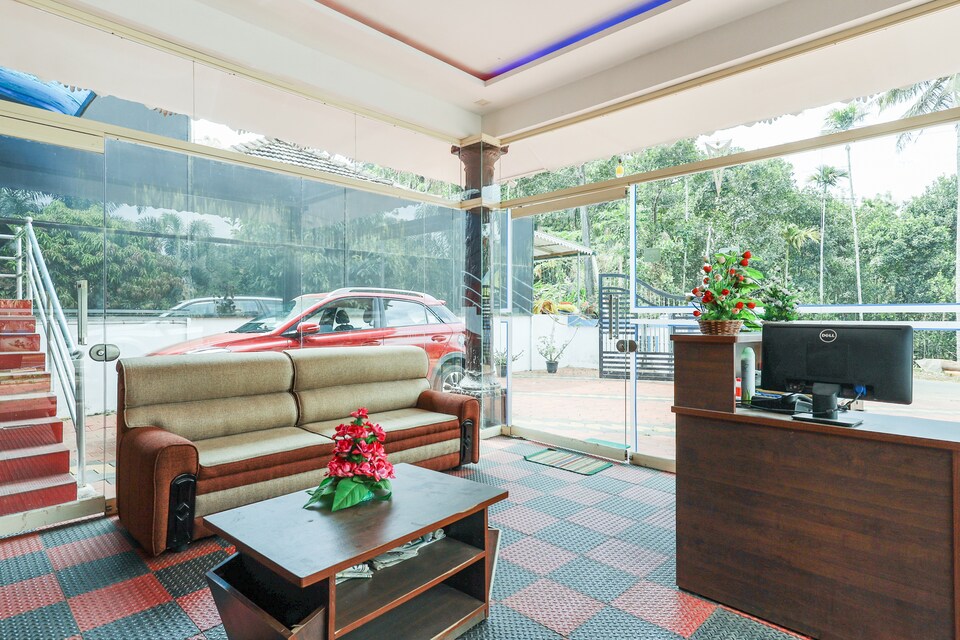 Live on MNR525, Anachal, Munnar