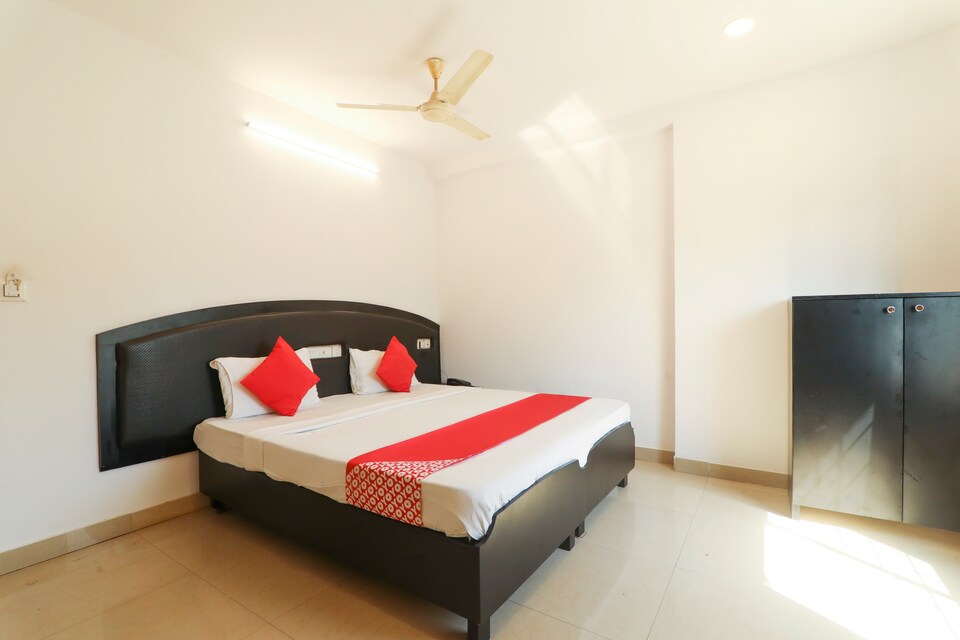 OYO 70629 Royal Fortune, Bendoorwell Mangalore-II, Mangalore