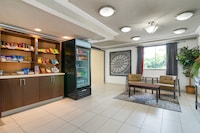 OYO Hotel Indianapolis International Airport