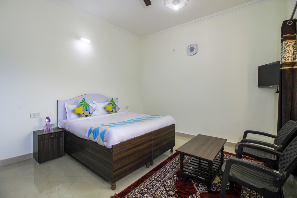 OYO Home 70640 Decent Cottage Padampuri, Mukteshwar Nainital, Nainital