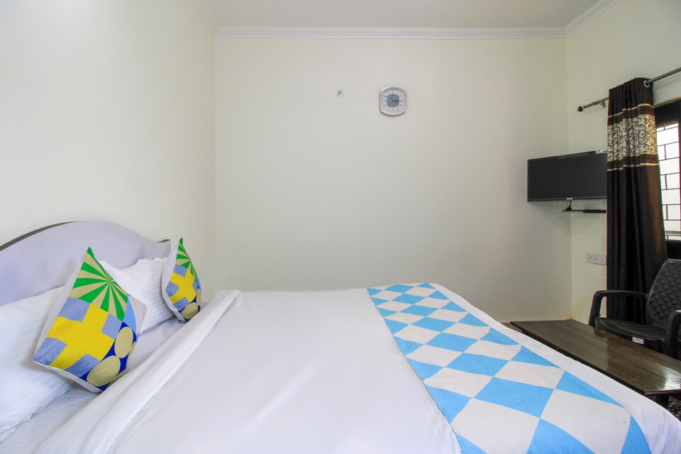 OYO Home 70640 Decent Cottage Padampuri, Mukteshwar Nainital, Nainital