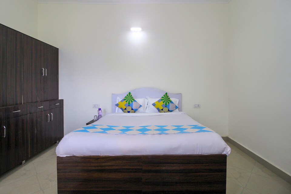 OYO Home 70640 Decent Cottage Padampuri, Mukteshwar Nainital, Nainital