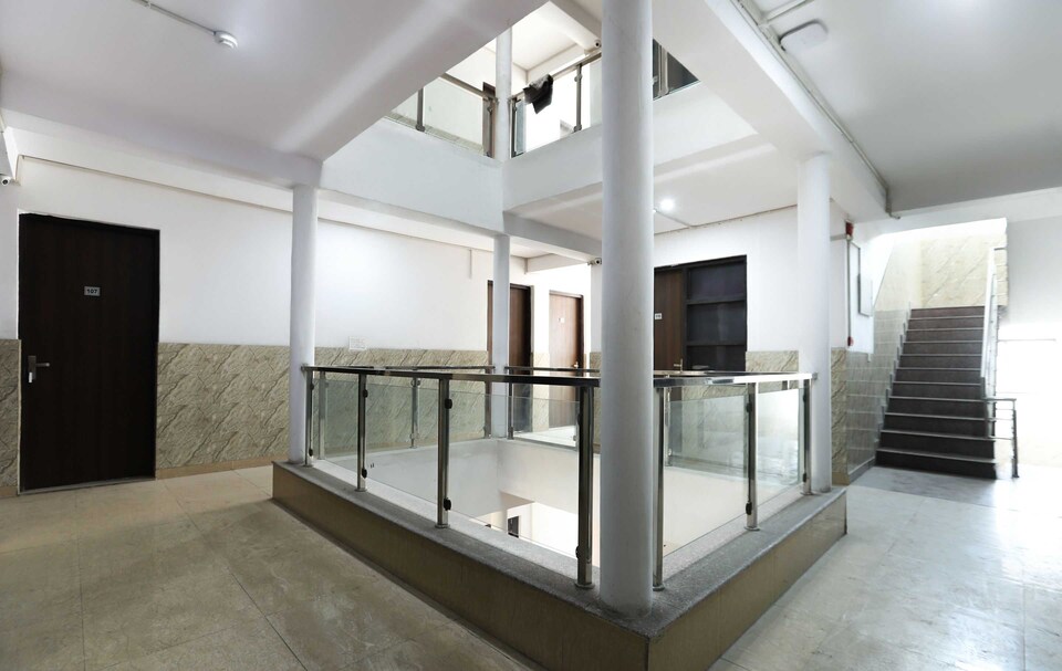 Hotel O by OYO Noida Villa, Noida Industrial Area Mamura, Noida