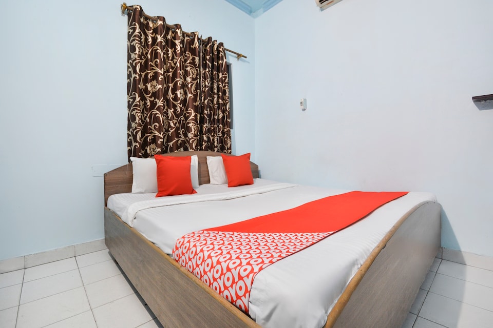 OYO 70669 Diamond Inn Guest House, Golden Temple Road Amritsar, Amritsar