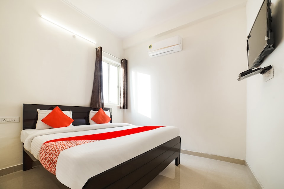 OYO 70670 Hotel Arrow 19, Pilibhit Bypass Road, Bareilly