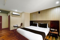 Super Townhouse Kothapet Formerly Surabhi Elite