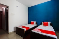 OYO Flagship 70693 Mohan service Apartment