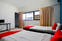 OYO Flagship 70693 Mohan service Apartment