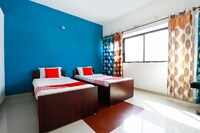 OYO Flagship 70693 Mohan service Apartment