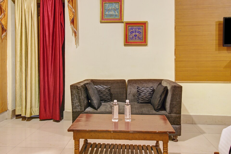 Townhouse OAK Gupta Inn, Cantonment, Varanasi