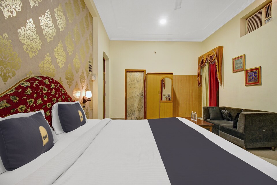 Townhouse OAK Gupta Inn, Cantonment, Varanasi
