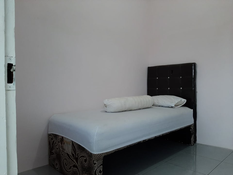 SPOT ON 3106 Daddy's House, Perintis Makassar, Makassar