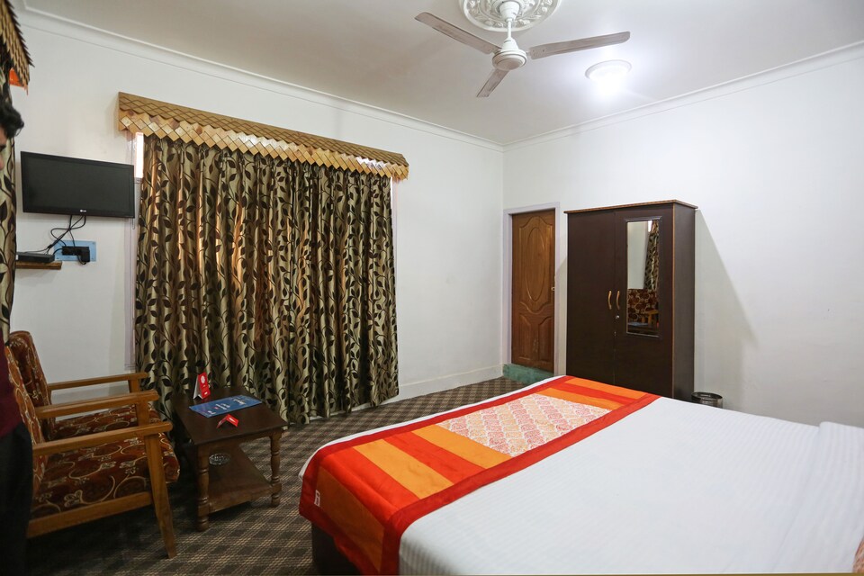 OYO Rooms 126 Jawahar Nagar, Rajbagh Srinagar, Srinagar