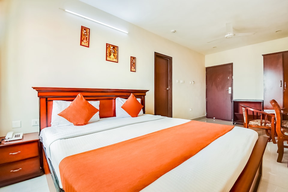 Palette - Seasons Inn, Nellore Bus Station-II, Nellore