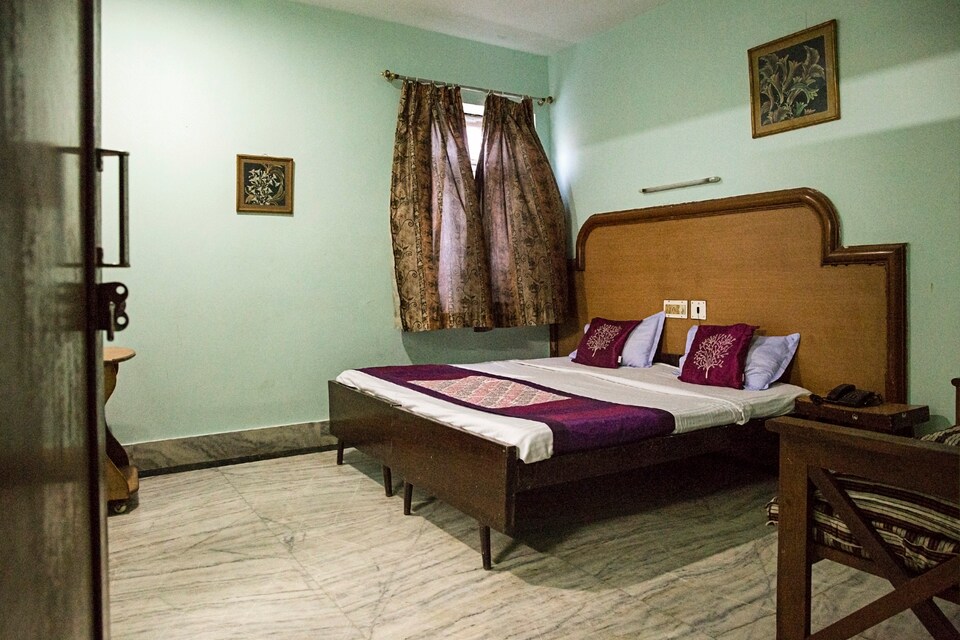 OYO 5871 Hotel Janpath, Railway Station Bhubneshwar, Bhubaneswar