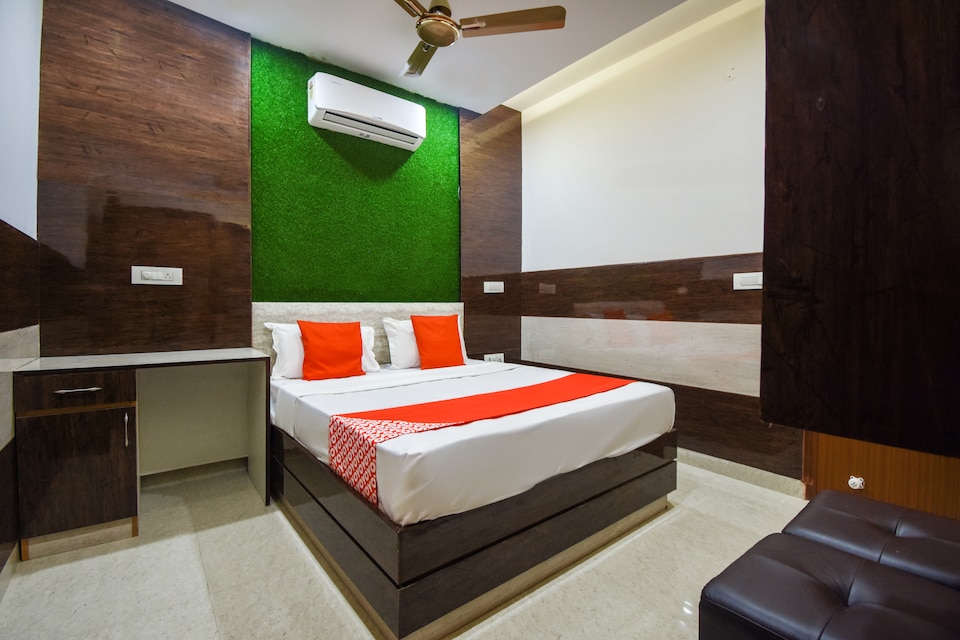 OYO 70744 Hotel Atharv, Zirakpur, जीरकपुर