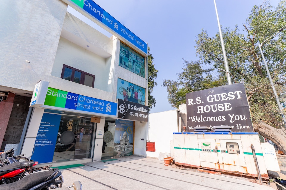 OYO 70749 Hotel RSG, Fatehabad Road, Agra