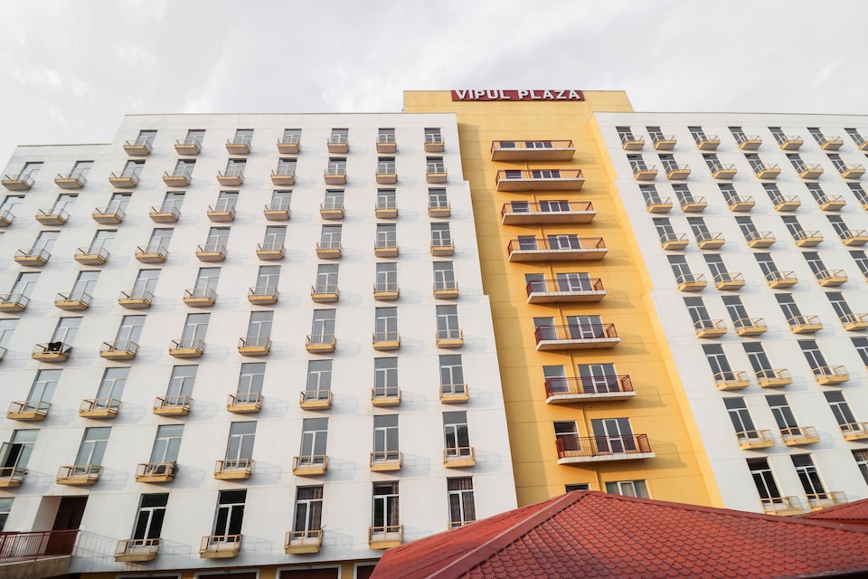 Capital O 70760 Hotel Grand 81, Faridabad, Faridabad