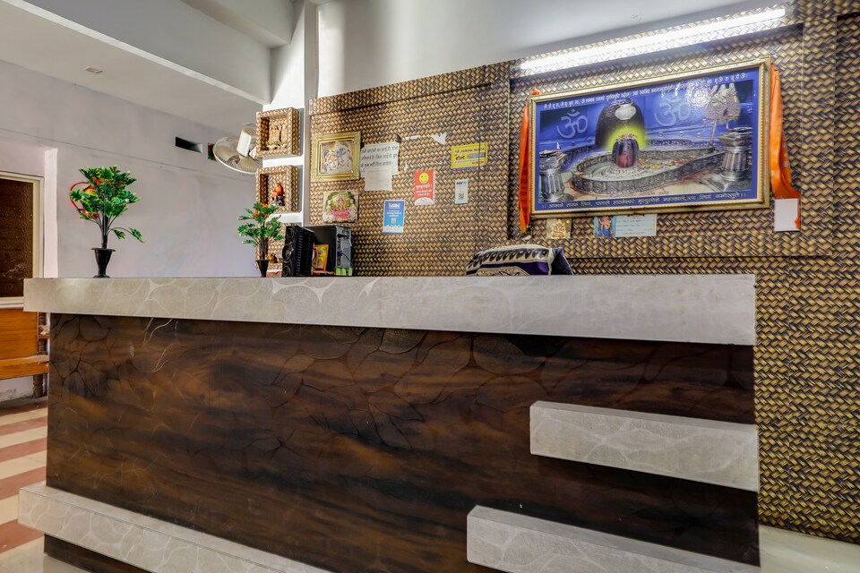 SPOT ON 70774 Hotel Rajshree, Main Market Ujjain, Ujjain