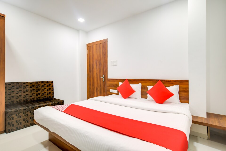 Hotel O Apple Grand, Vijay Nagar Indore, Indore