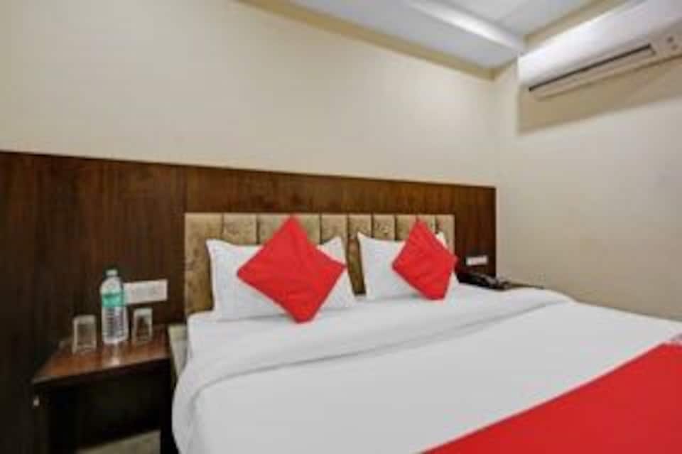 Flagship Hotel S street, AIIMS Delhi, Delhi