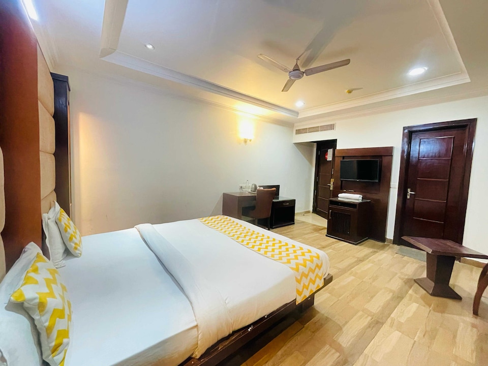 Hotel O AR Imperial Inn, Nehru Place, Delhi