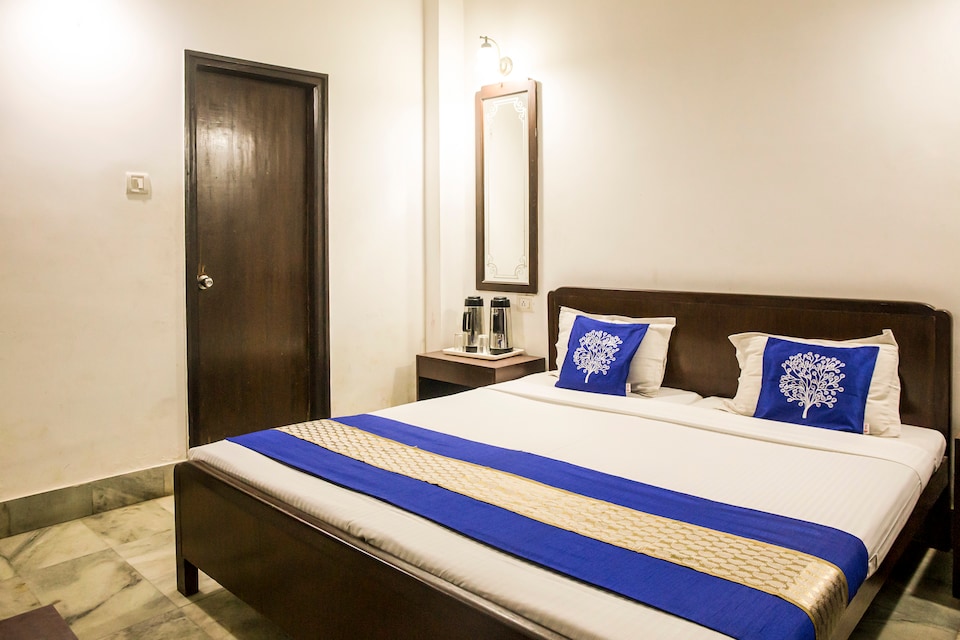 OYO Capital O 5879 Radha Damodar Residency, CT Road Puri, Puri