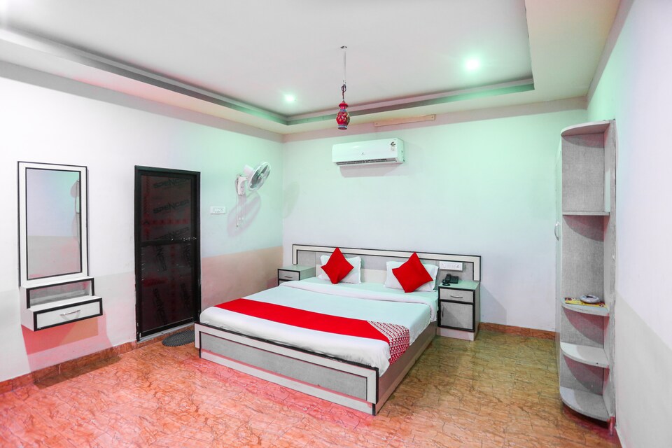OYO 70814 Hotel Aditya Residency, Neemrana, Neemrana