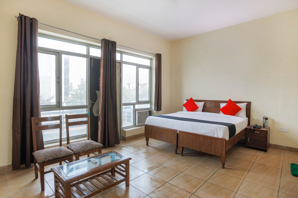 Capital O Royal Residency 2 Near Noida Sector 81 Metro Station, Noida Expressway SEZ, Noida